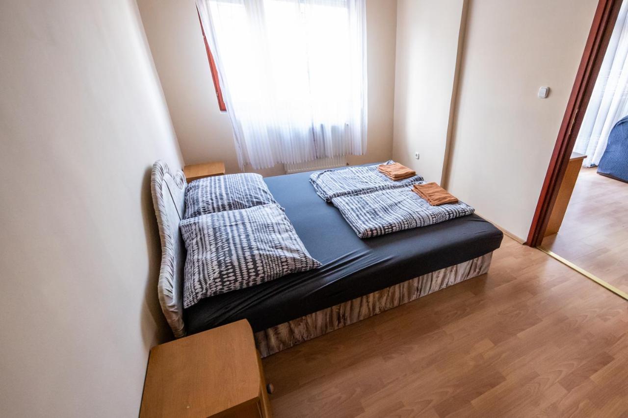 Elit Apartman Appartement Debrecen Buitenkant foto
