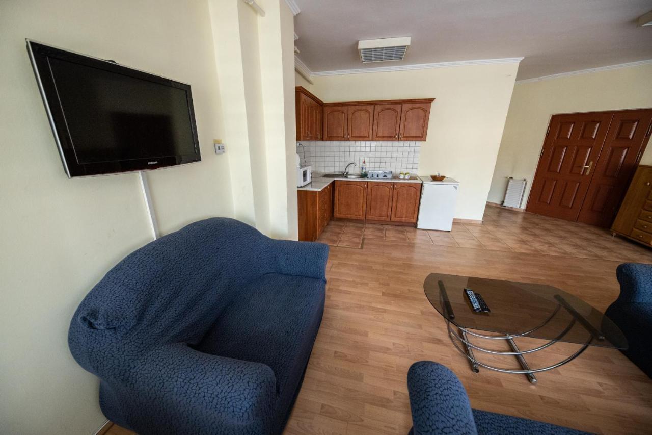 Elit Apartman Appartement Debrecen Buitenkant foto