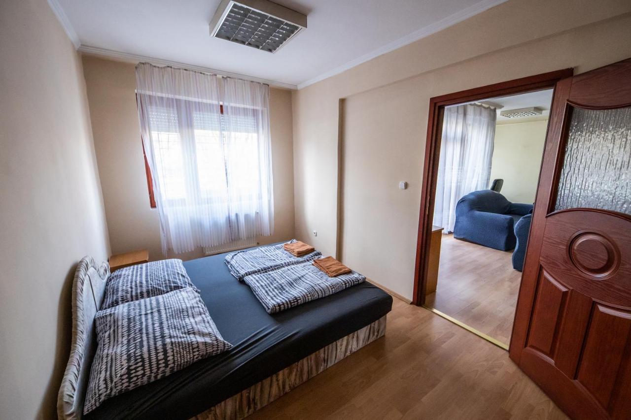 Elit Apartman Appartement Debrecen Buitenkant foto